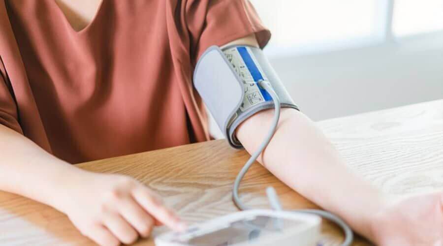 Treating low blood pressure at home