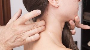 How to treat a stiff neck - We show you!