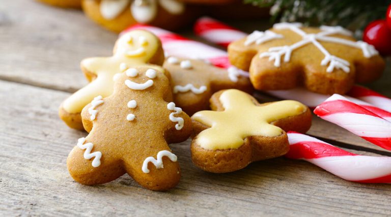 A delicious ginger bread was kept in a wooden table