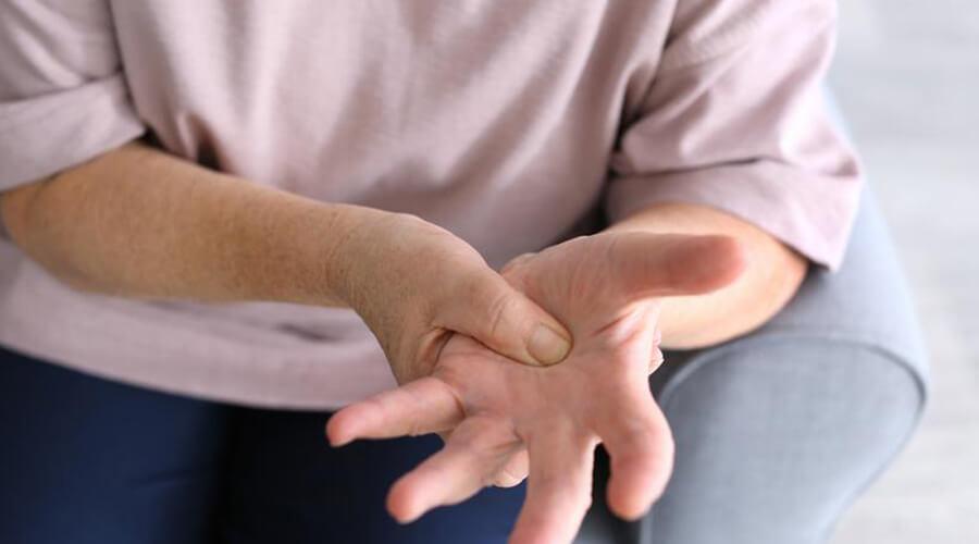 Hand joint inflammation causes and treatments.