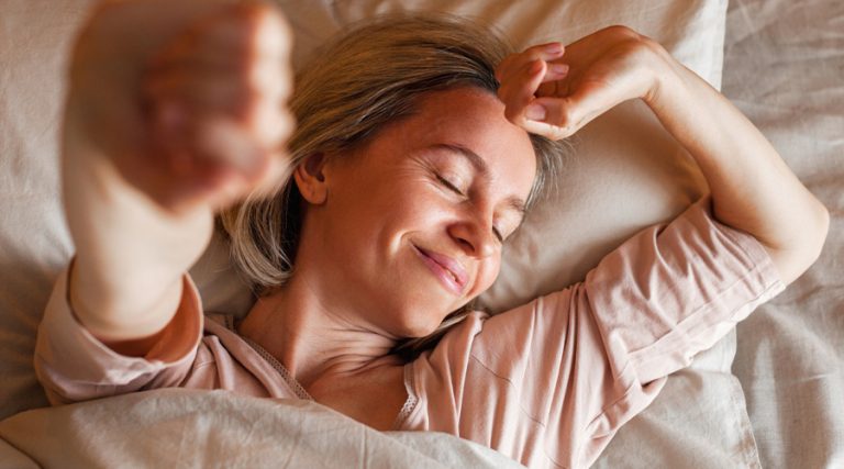 a women having a good sleep