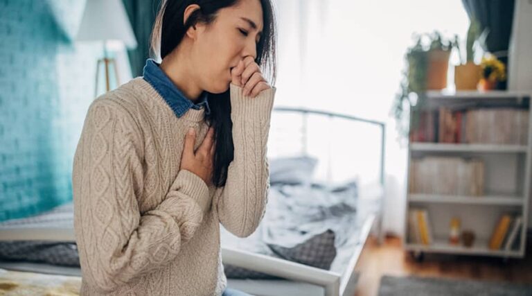 Understanding the common symptoms of pneumonia