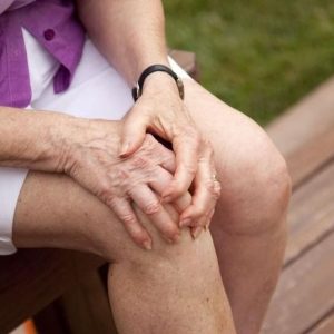 The most common causes of sharp pain in the knee